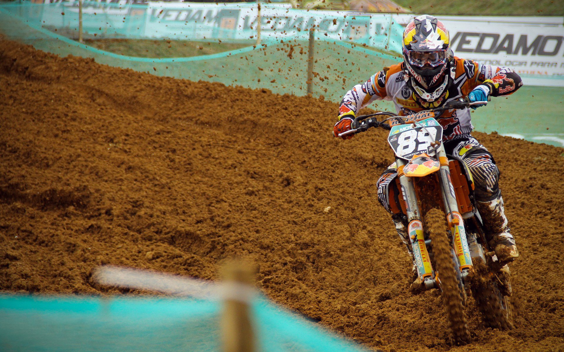 MILAN体育-粉丝经济:粉丝集聚、粉丝付费新模式,粉丝经济是什么消费